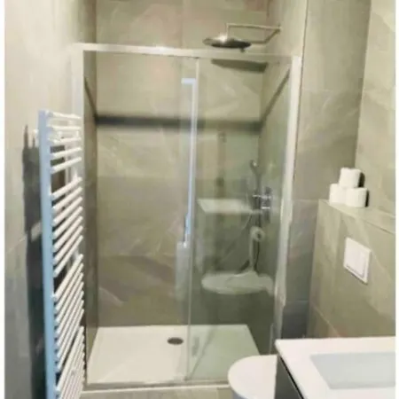 New In Center With Terrac And Parking Appartement *