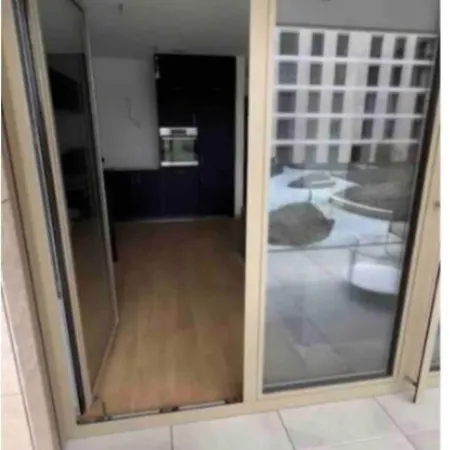 New In Center With Terrac And Parking Apartmán