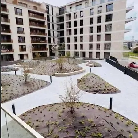 New In Center With Terrac And Parking